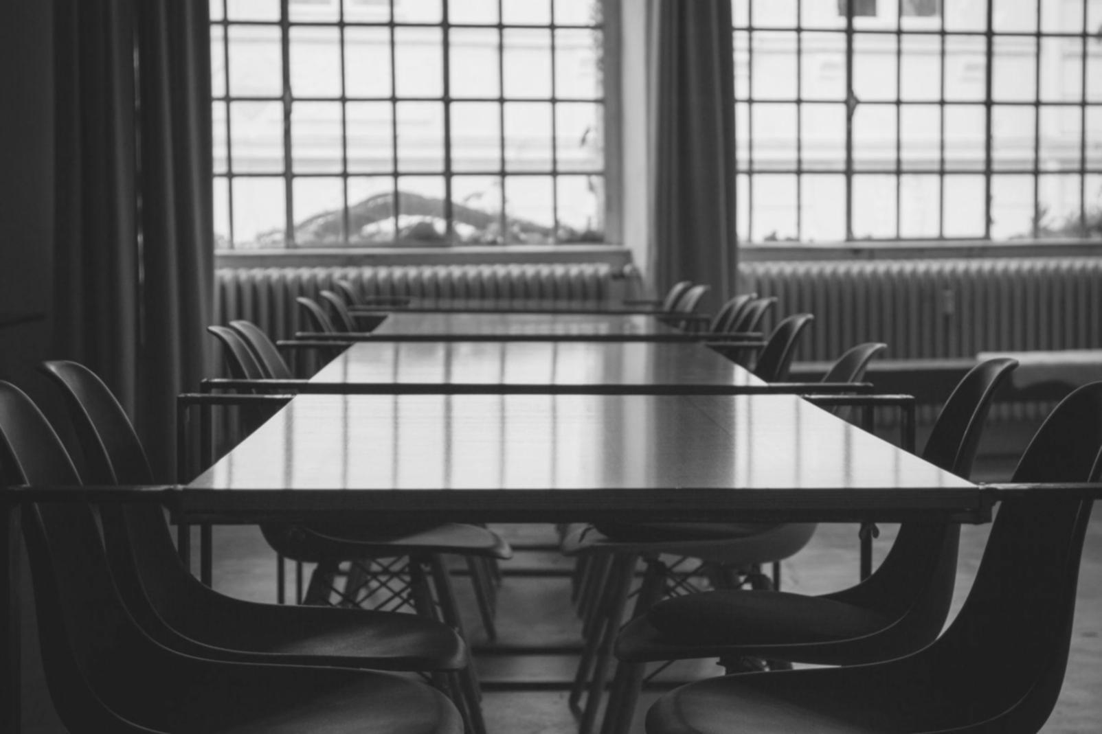 Sesión educativa sobre inversiones